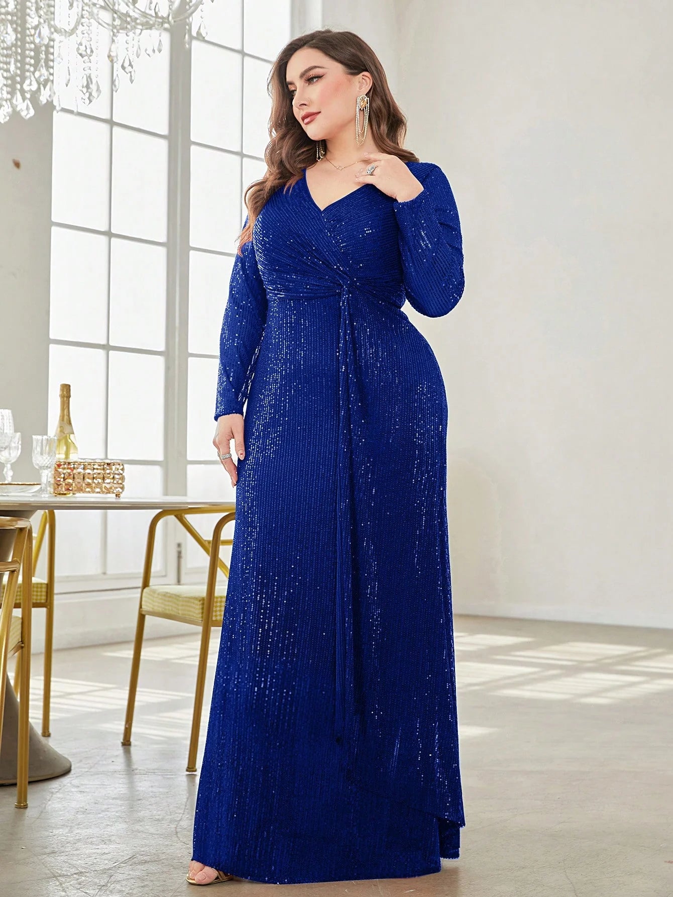 Plus Size Luxury V-Neck Long Sleeves Sequins Evening Dresses Women Elegant Party Maxi Cocktail Graduation Gowns